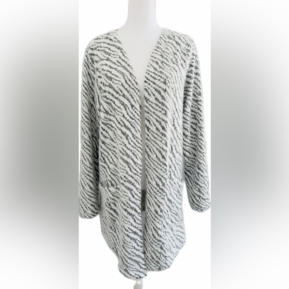 Maurice’s Zebra Print Cardigan NWT